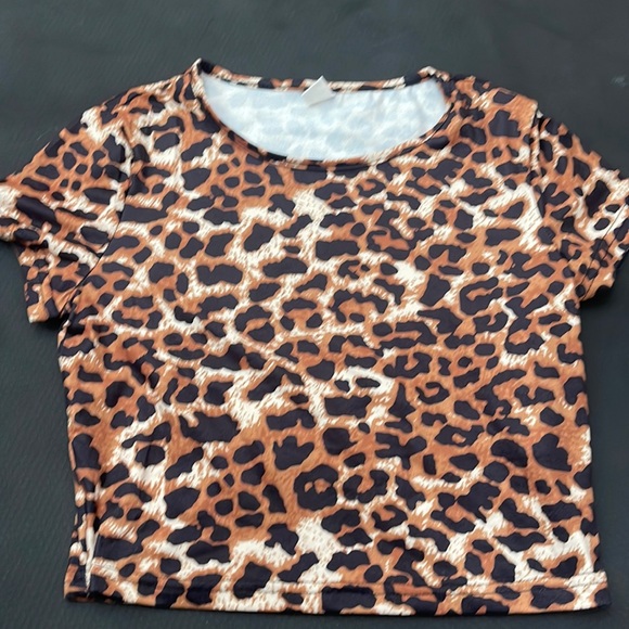Cheetah print crop top - Picture 1 of 2